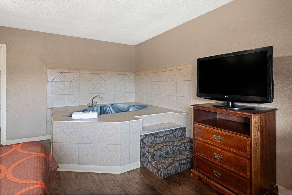יאנגסטאון Rodeway Inn חדר תמונה