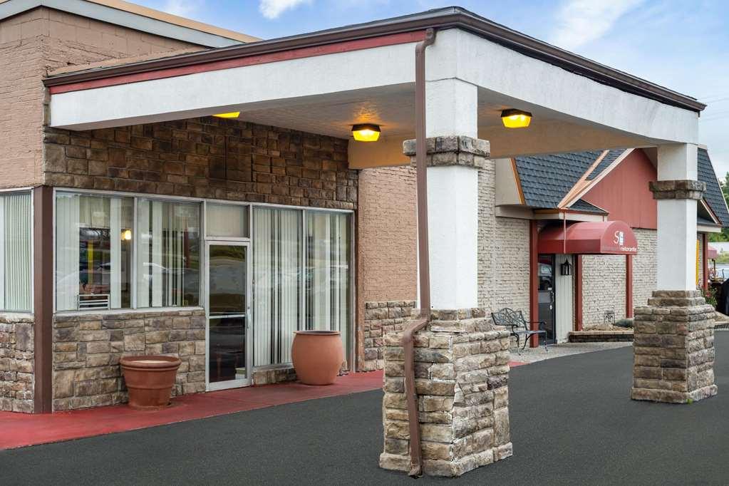 יאנגסטאון Rodeway Inn מראה חיצוני תמונה